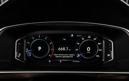 Volkswagen Tiguan II, 2018 год, 2 299 000 рублей, 12 фотография