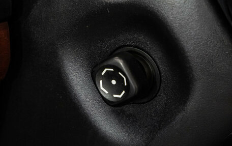 Toyota Land Cruiser Prado 150 рестайлинг 2, 2016 год, 2 999 000 рублей, 19 фотография