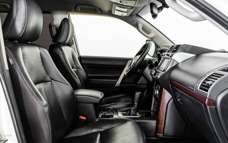 Toyota Land Cruiser Prado 150 рестайлинг 2, 2016 год, 2 999 000 рублей, 20 фотография