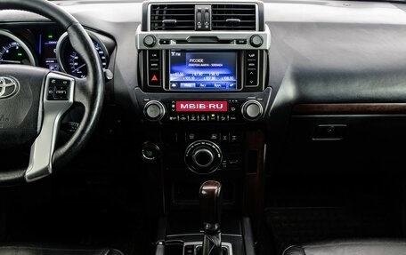 Toyota Land Cruiser Prado 150 рестайлинг 2, 2016 год, 2 999 000 рублей, 15 фотография