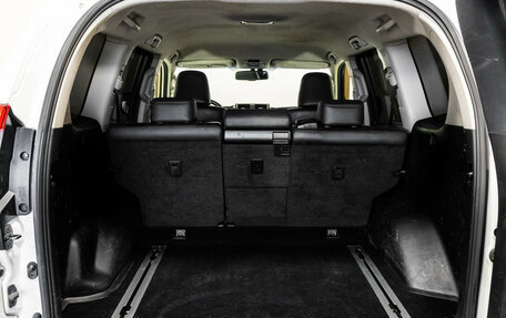 Toyota Land Cruiser Prado 150 рестайлинг 2, 2016 год, 2 999 000 рублей, 28 фотография