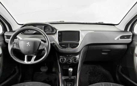 Peugeot 2008 II, 2014 год, 930 000 рублей, 5 фотография