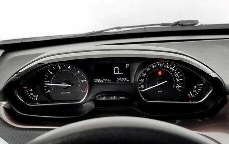 Peugeot 2008 II, 2014 год, 930 000 рублей, 6 фотография