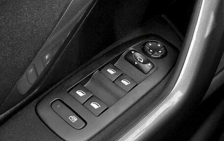 Peugeot 2008 II, 2014 год, 930 000 рублей, 10 фотография