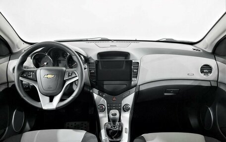 Chevrolet Cruze II, 2012 год, 690 000 рублей, 5 фотография