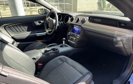 Ford Mustang VI рестайлинг, 2020 год, 4 500 000 рублей, 6 фотография