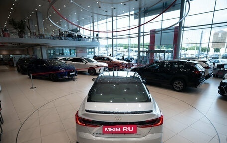 Toyota Camry, 2025 год, 5 390 000 рублей, 9 фотография