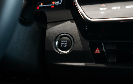 Toyota Camry, 2025 год, 5 390 000 рублей, 27 фотография