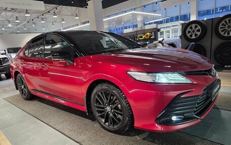 Toyota Camry, 2021 год, 3 199 000 рублей, 2 фотография