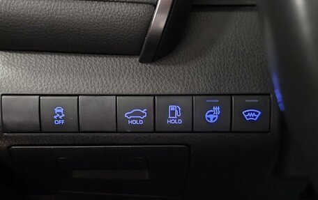 Toyota Camry, 2021 год, 3 199 000 рублей, 10 фотография