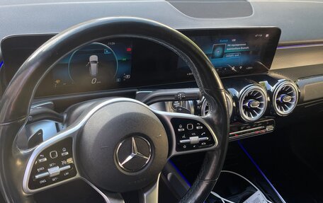 Mercedes-Benz GLB, 2020 год, 3 200 000 рублей, 11 фотография