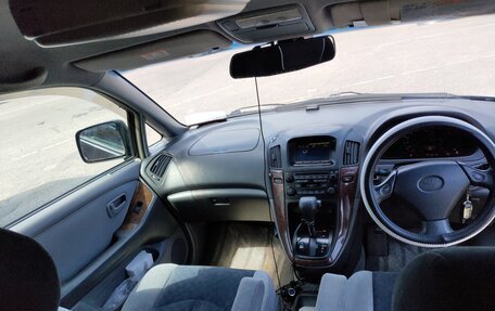 Toyota Harrier, 1999 год, 800 000 рублей, 27 фотография