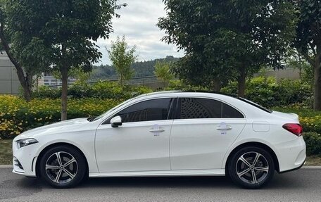 Mercedes-Benz A-Класс, 2021 год, 2 200 000 рублей, 4 фотография