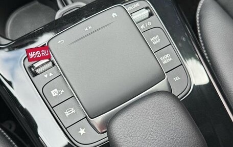 Mercedes-Benz A-Класс, 2021 год, 2 200 000 рублей, 14 фотография