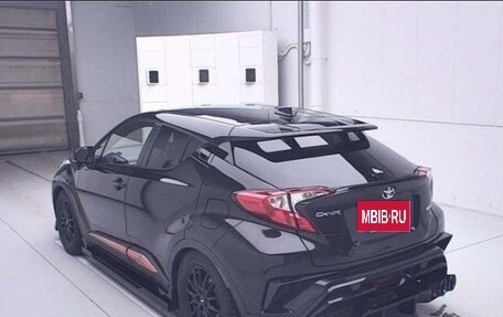 Toyota C-HR I рестайлинг, 2020 год, 2 000 000 рублей, 2 фотография