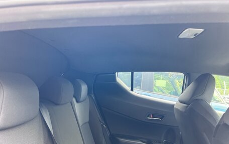 Toyota C-HR I рестайлинг, 2020 год, 2 000 000 рублей, 22 фотография