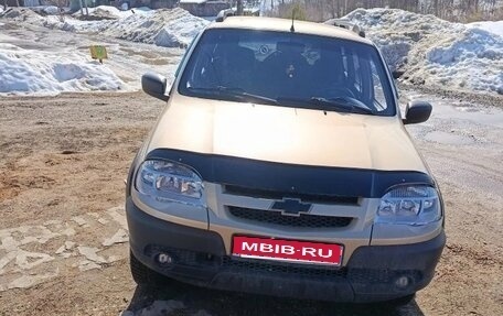 Chevrolet Niva I рестайлинг, 2004 год, 350 000 рублей, 1 фотография