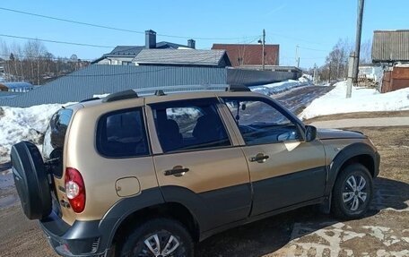 Chevrolet Niva I рестайлинг, 2004 год, 350 000 рублей, 2 фотография