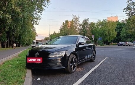 Volkswagen Jetta VI, 2015 год, 1 090 000 рублей, 2 фотография