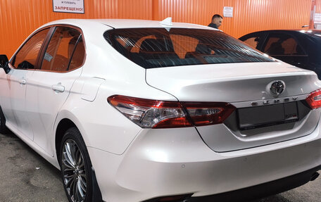 Toyota Camry, 2021 год, 3 650 000 рублей, 6 фотография