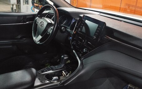 Toyota Camry, 2021 год, 3 650 000 рублей, 13 фотография