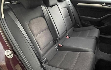 Volkswagen Passat B8 рестайлинг, 2017 год, 1 290 000 рублей, 11 фотография