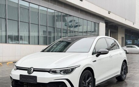 Volkswagen Golf VIII, 2023 год, 2 270 000 рублей, 4 фотография