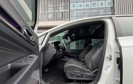 Volkswagen Golf VIII, 2023 год, 2 270 000 рублей, 6 фотография