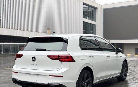 Volkswagen Golf VIII, 2023 год, 2 270 000 рублей, 3 фотография