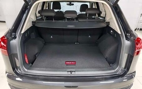 Volkswagen Touran III, 2022 год, 2 430 000 рублей, 8 фотография