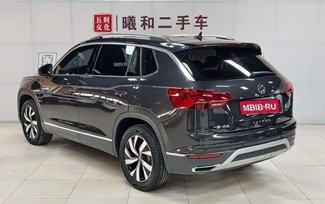 Volkswagen Touran III, 2022 год, 2 430 000 рублей, 9 фотография