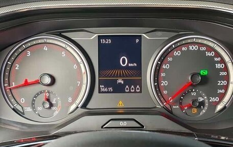 Volkswagen Touran III, 2022 год, 2 430 000 рублей, 13 фотография