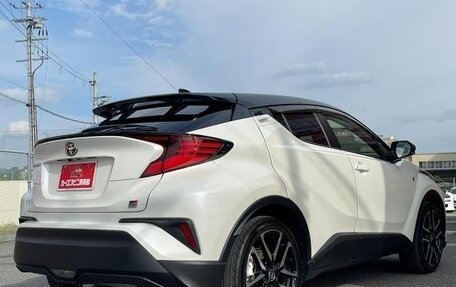 Toyota C-HR I рестайлинг, 2017 год, 1 235 001 рублей, 4 фотография