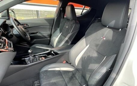 Toyota C-HR I рестайлинг, 2017 год, 1 235 001 рублей, 10 фотография