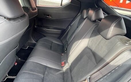 Toyota C-HR I рестайлинг, 2017 год, 1 235 001 рублей, 12 фотография