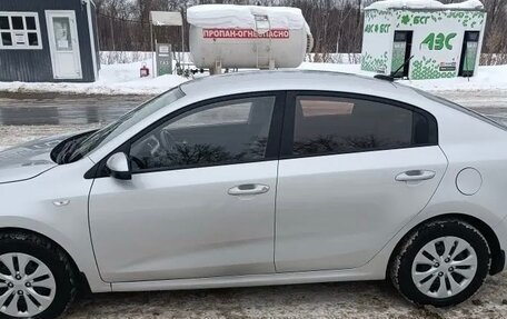 KIA Rio IV, 2018 год, 1 300 000 рублей, 5 фотография