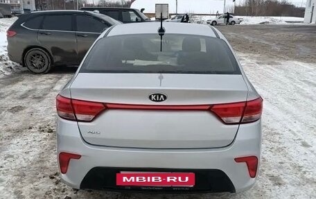 KIA Rio IV, 2018 год, 1 300 000 рублей, 4 фотография