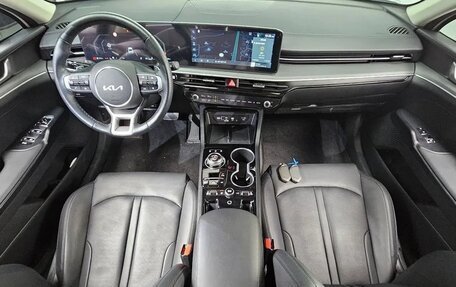 KIA K5, 2023 год, 2 220 000 рублей, 7 фотография