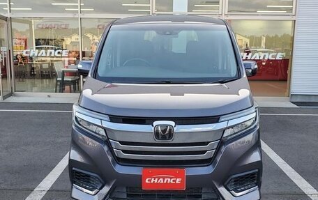 Honda Stepwgn IV, 2018 год, 2 050 000 рублей, 2 фотография