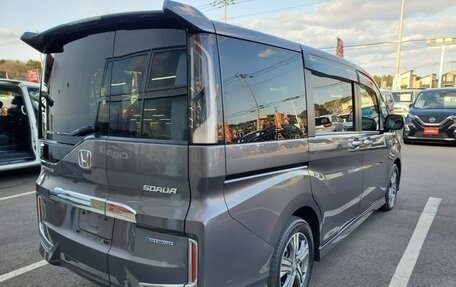 Honda Stepwgn IV, 2018 год, 2 050 000 рублей, 4 фотография