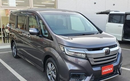 Honda Stepwgn IV, 2018 год, 2 050 000 рублей, 3 фотография