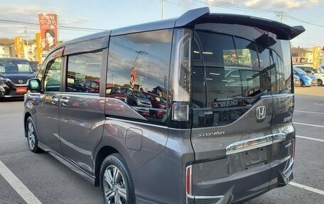 Honda Stepwgn IV, 2018 год, 2 050 000 рублей, 6 фотография