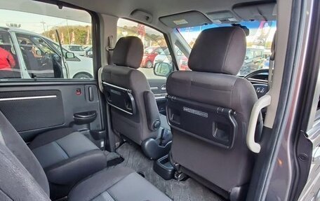 Honda Stepwgn IV, 2018 год, 2 050 000 рублей, 9 фотография