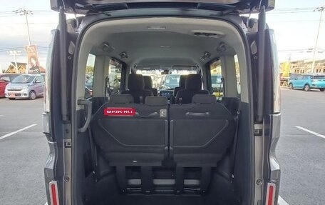 Honda Stepwgn IV, 2018 год, 2 050 000 рублей, 18 фотография