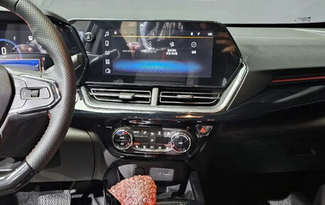 Chevrolet Trax, 2023 год, 1 540 000 рублей, 16 фотография