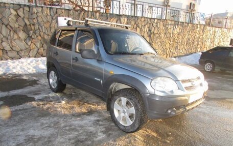 Chevrolet Niva I рестайлинг, 2010 год, 520 000 рублей, 3 фотография