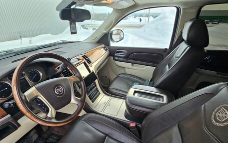 Cadillac Escalade III, 2011 год, 1 800 000 рублей, 5 фотография