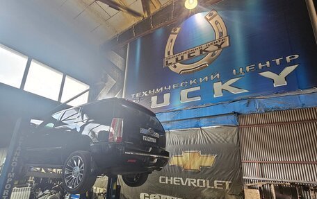 Cadillac Escalade III, 2011 год, 1 800 000 рублей, 9 фотография