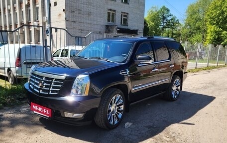 Cadillac Escalade III, 2011 год, 1 800 000 рублей, 10 фотография