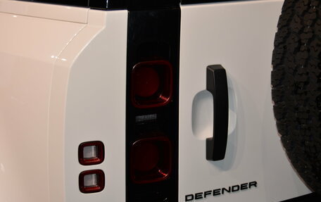 Land Rover Defender II, 2021 год, 6 195 000 рублей, 10 фотография